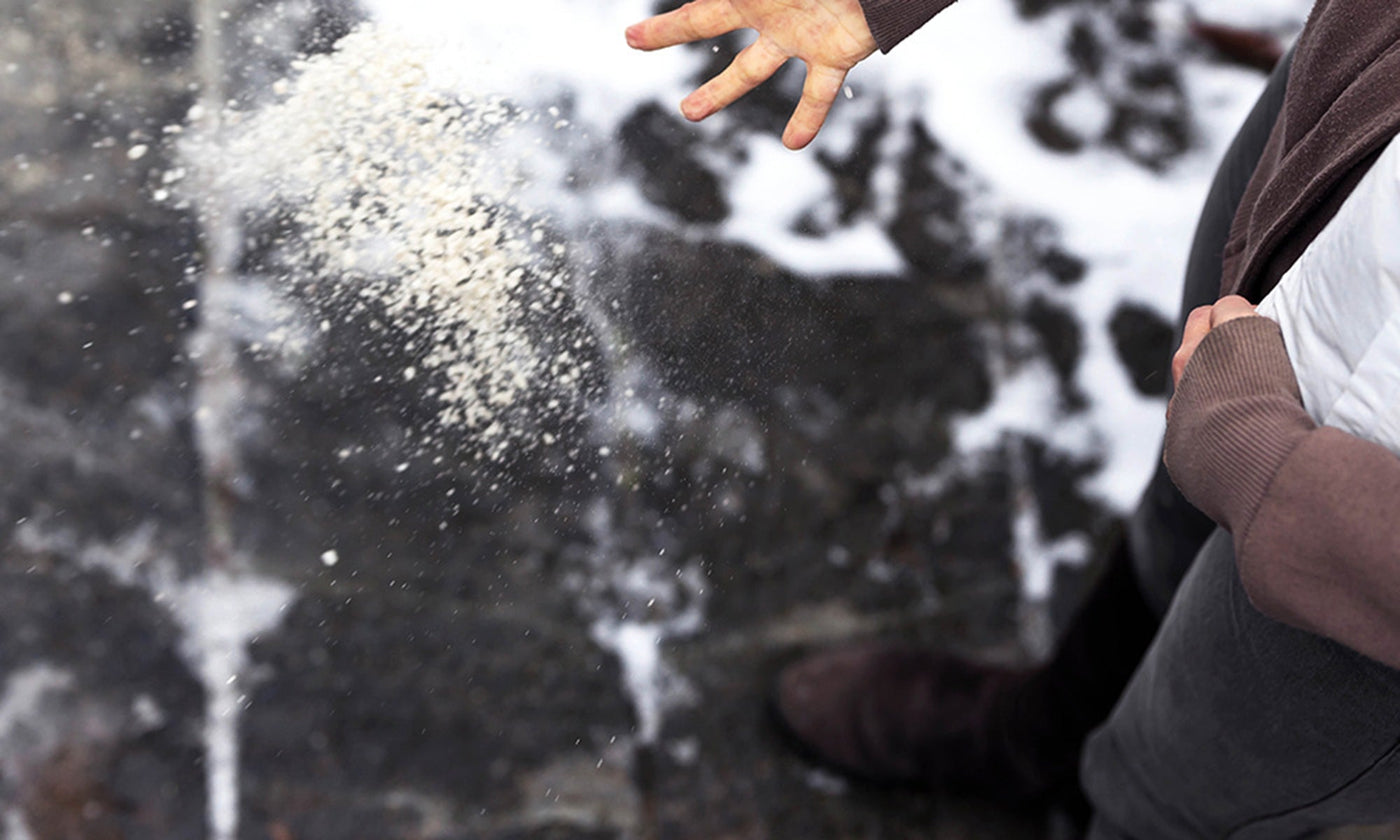 Streusalz wird ausgestreut